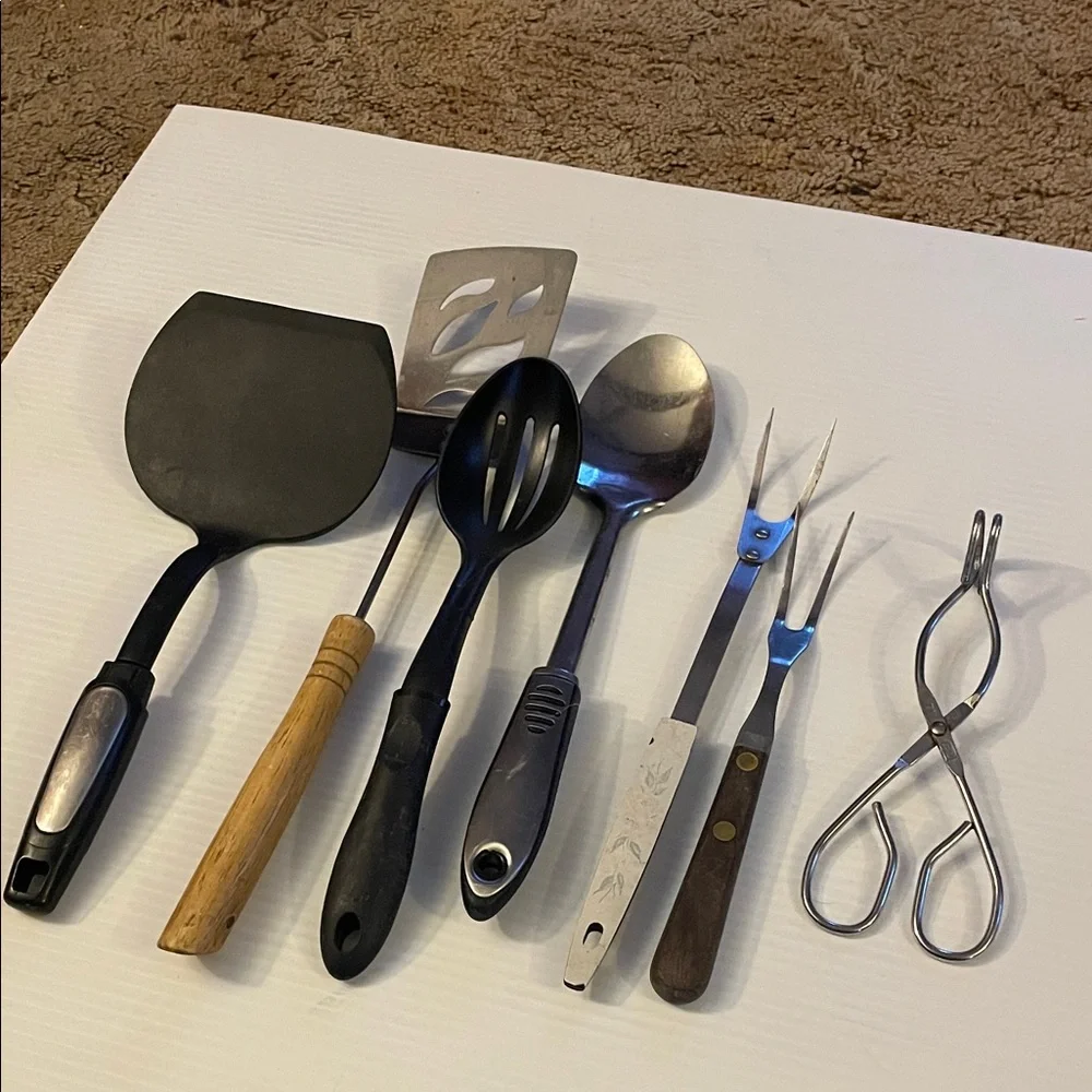 Black and Stainless Steel Kitchen Utensil Set - Cooking Tools